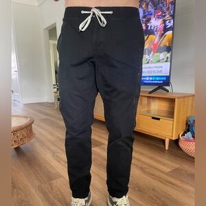 Vuori Men's Black ripstop Pants